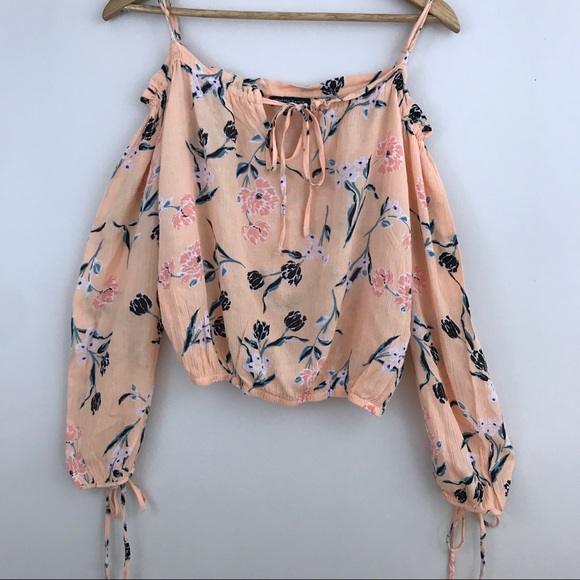 Kendall & Kylie Floral Cold Shoulder Top - Picture 2 of 8